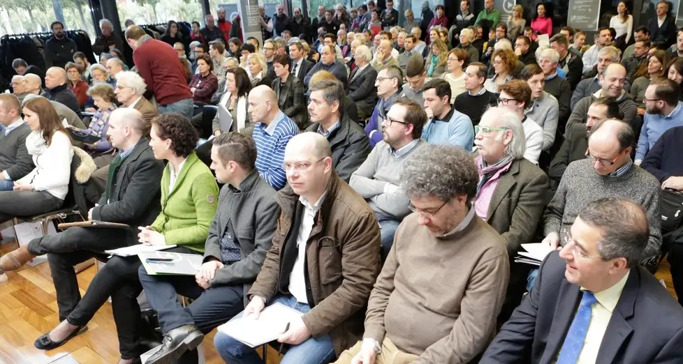 Convenzione, gruppi linguistici divisi