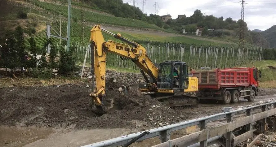 Dopo le frane, la statale 12 riapre