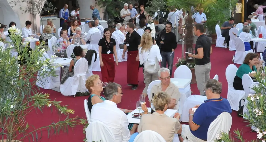 Sabato primo luglio torna a Egna «Vino&Portici» con 40 produttori