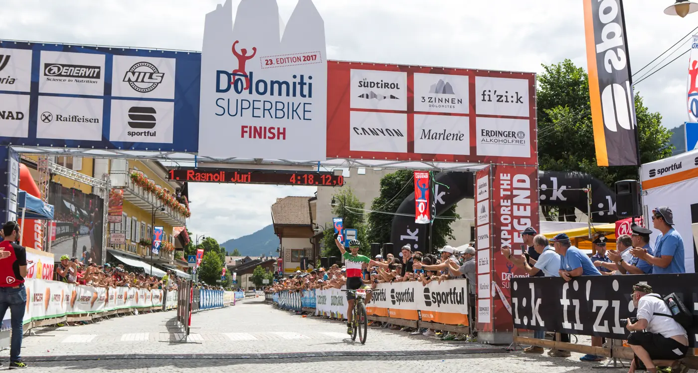 Dolomiti Superbike, trionfa l'azzurro Ragnoli