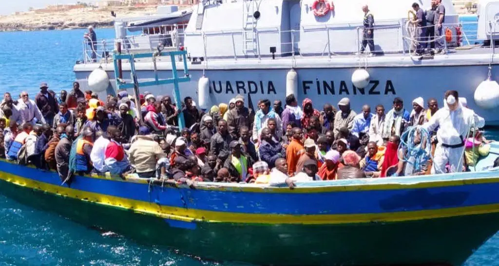 Bolzano, Kurz sui panzer al Brennero: \"Sappiamo bene come difenderci. Va chiusa subito la rotta del Mediterraneo\"