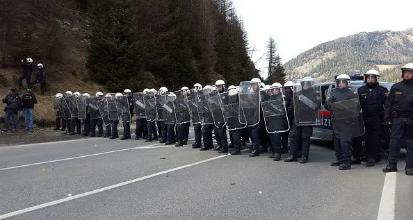 Migranti: Minacce dall'Austria di chiudere il Brennero