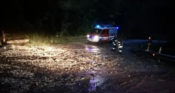 Maltempo, due strade interrotte durante la notte