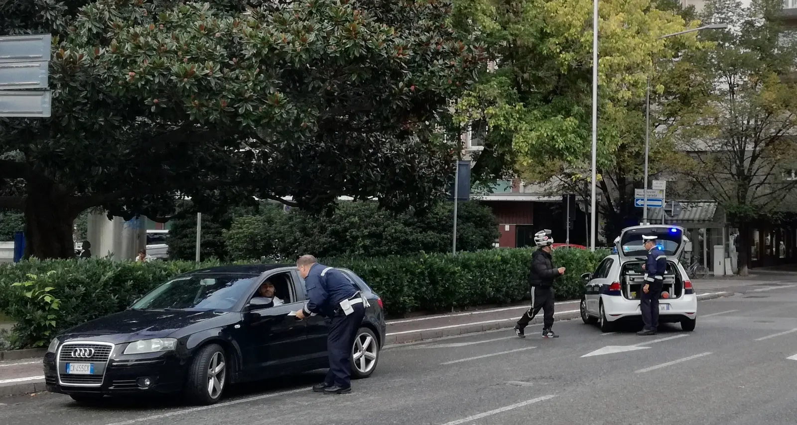Bolzanoinbici, agli automobilisti 108 multe da 81 euro
