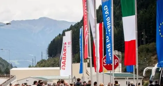 Oltre 3.800 visitatori al cantiere Bbt sotto il fiume Isarco