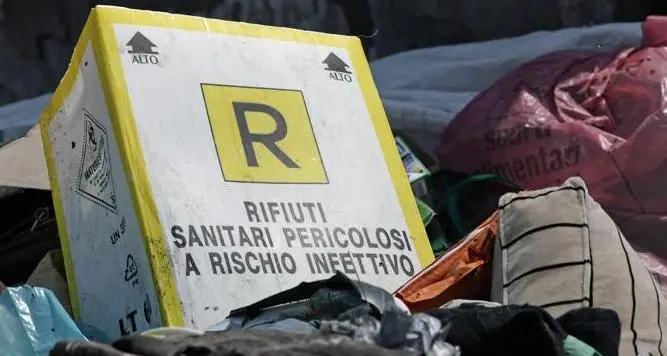 Rifiuti sanitari e fanghi bruciati fuori provincia