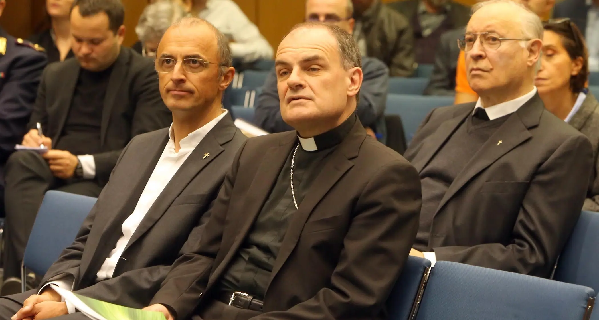 Il vescovo Muser richiama la Badia all'accoglienza