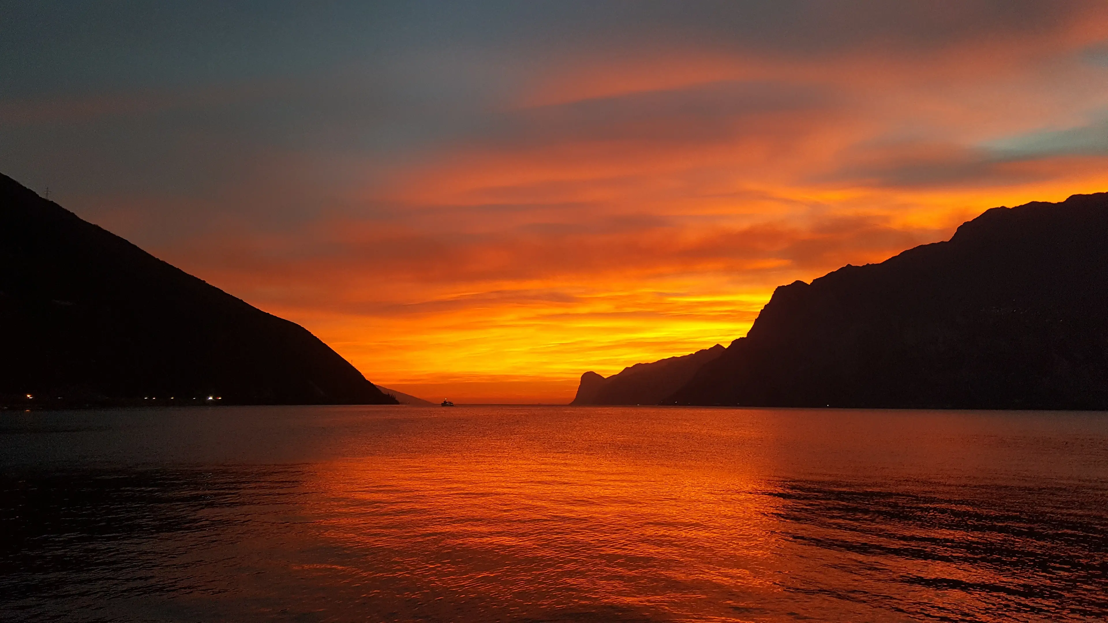 Montalti Moreno  Il tramonto sul Lago di Garda