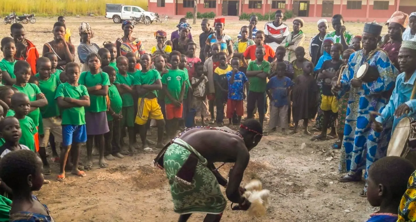 Scuola primaria in Benin dedicata alla docente Santuari