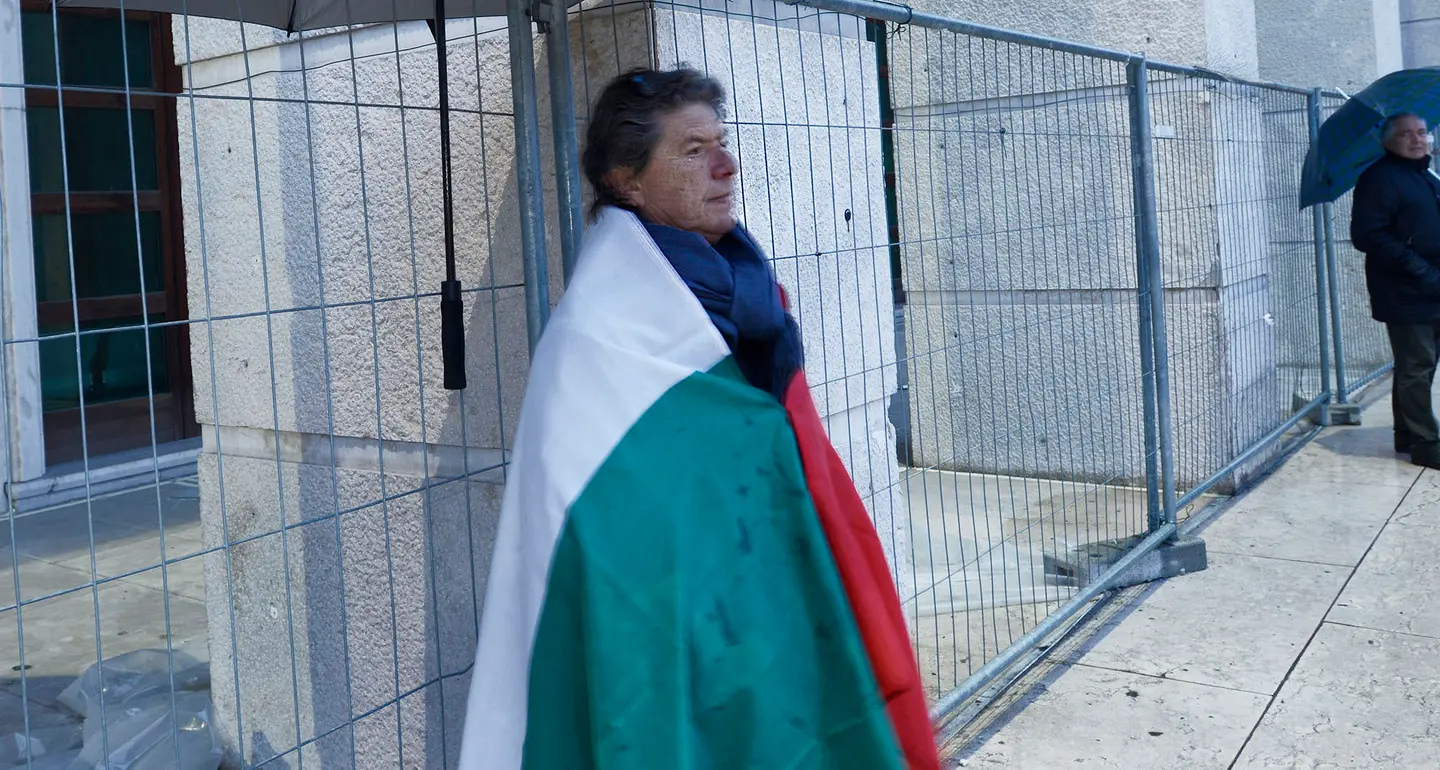 La destra compatta: «Uno sfregio all’arte»