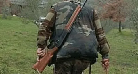 Nalles, violenta rissa tra animalisti e tre cacciatori