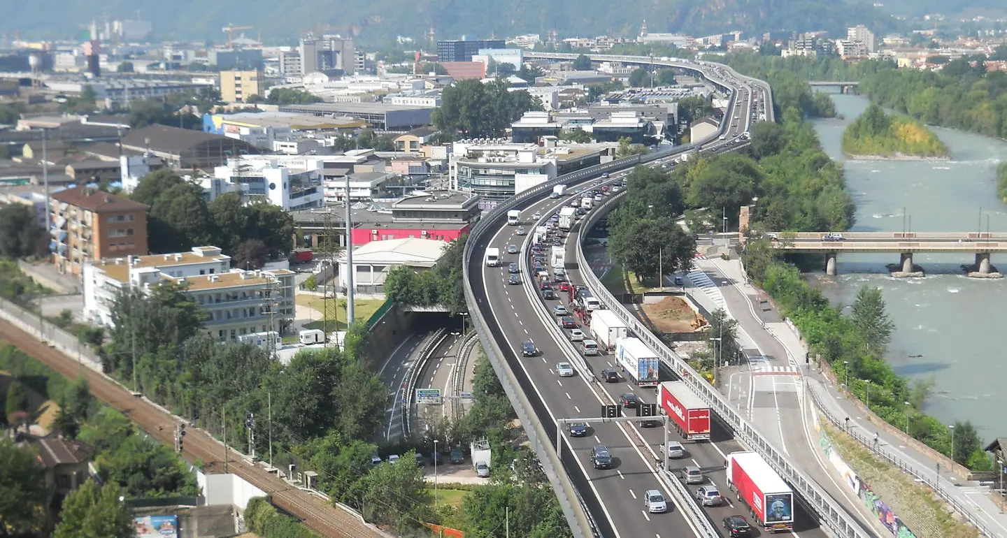 Tir contingentati in Tirolo? No, grazie dai camionisti