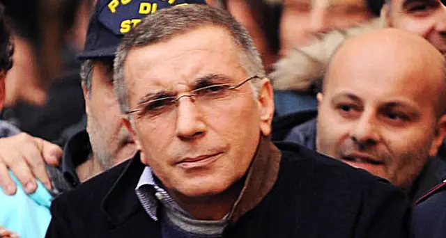 Fiction, Zagaria chiede 100mila euro