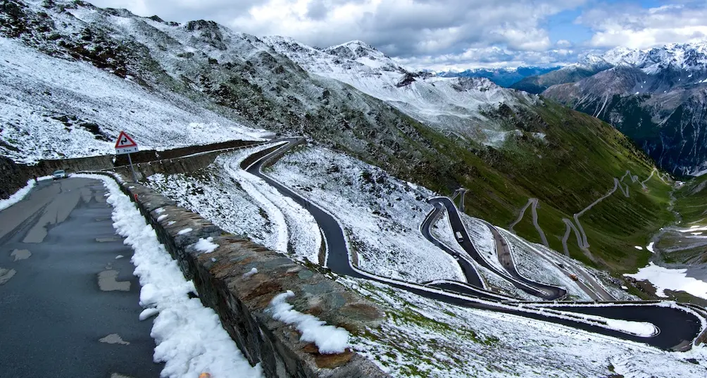 Chiude anche la strada del passo dello Stelvio