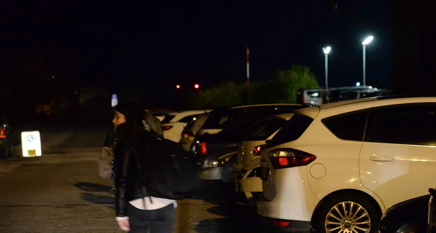 Maia Bassa, «troppo buio il parcheggio in stazione»