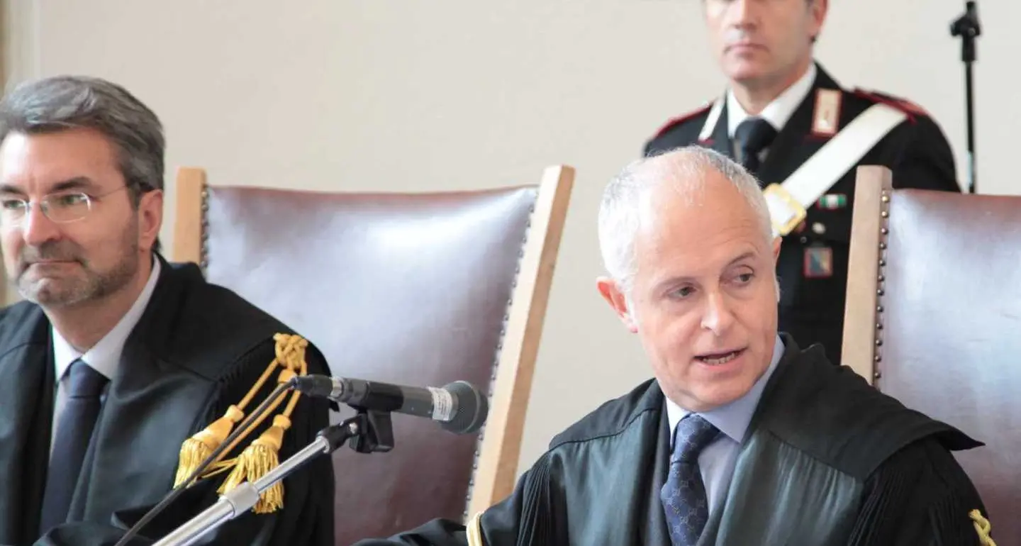 Percepivano l’indennità ma si trovavano in Albania