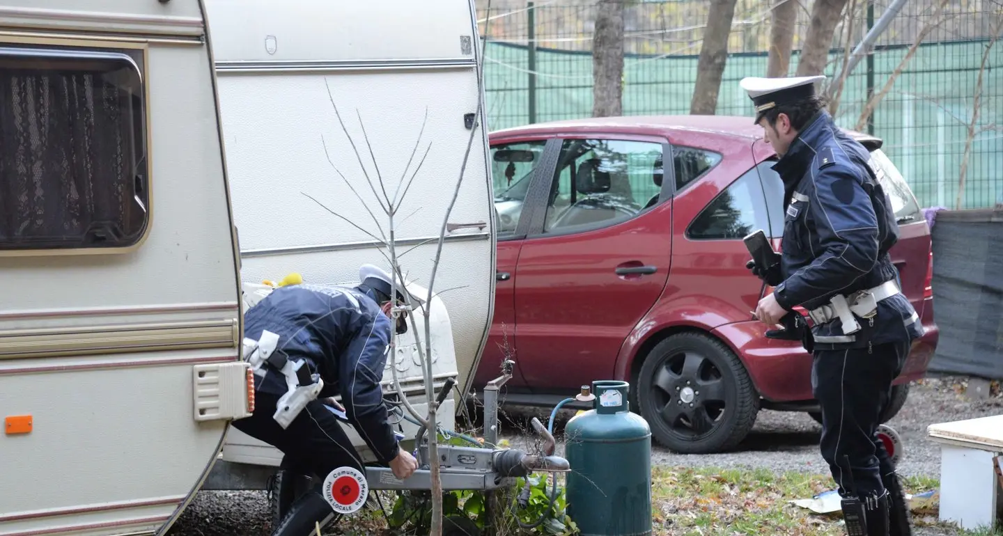 «Censimento» al campo nomadi