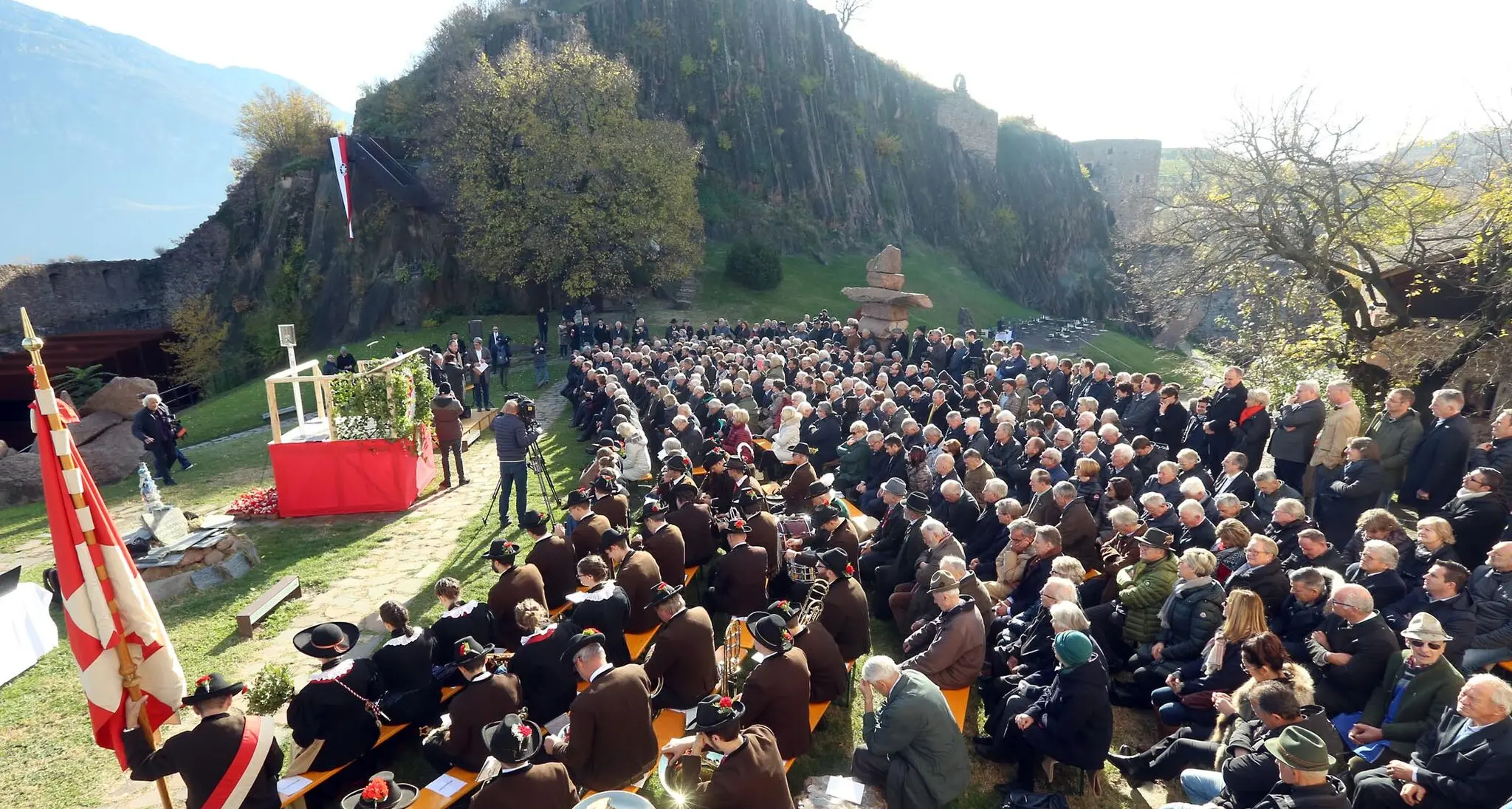 La Svp commemora i 60 anni dalla protesta di Castel Firmiano