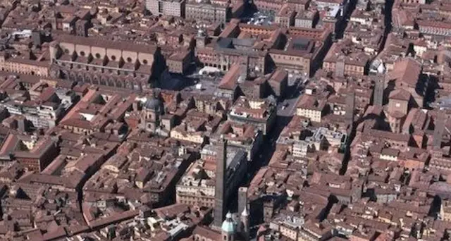 Prete su Fb: \"più morti sulla coscienza Riina o Bonino?\"