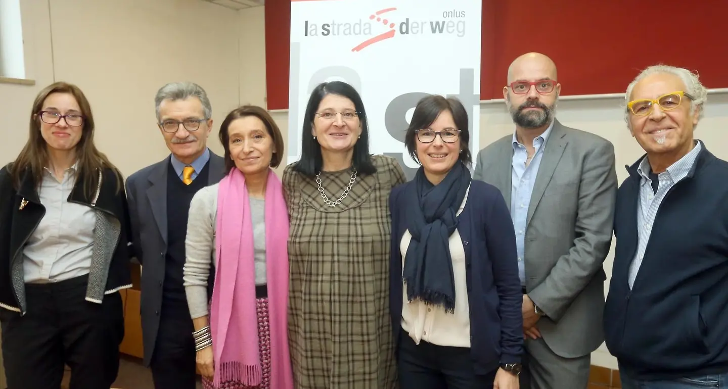 Web e adolescenti trascurati, un convegno