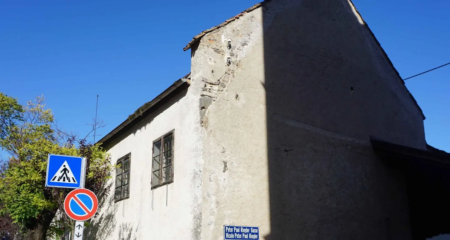 Lana, un centro culturale al posto dell’ex fabbrica