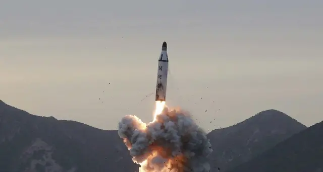 La Corea del Nord lancia un nuovo missile balistico