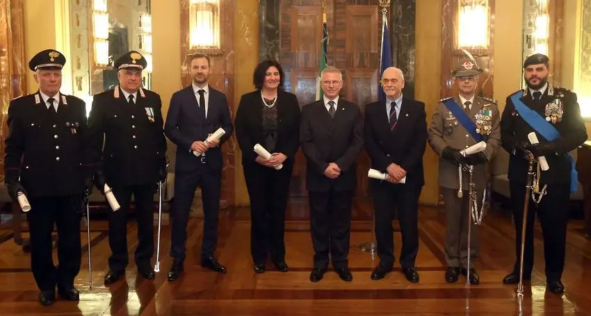 Impegno per la comunità Sette insigniti dal prefetto