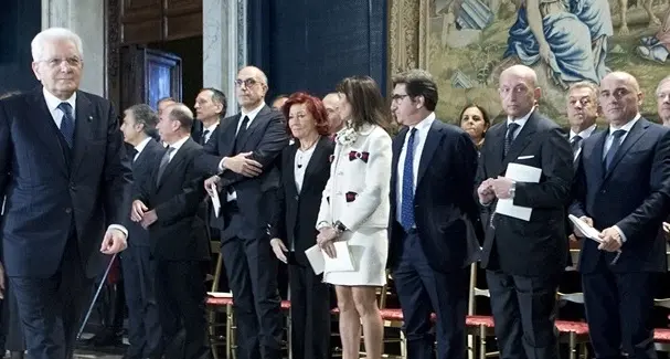Mattarella consegna l’onorificenza a Ebner