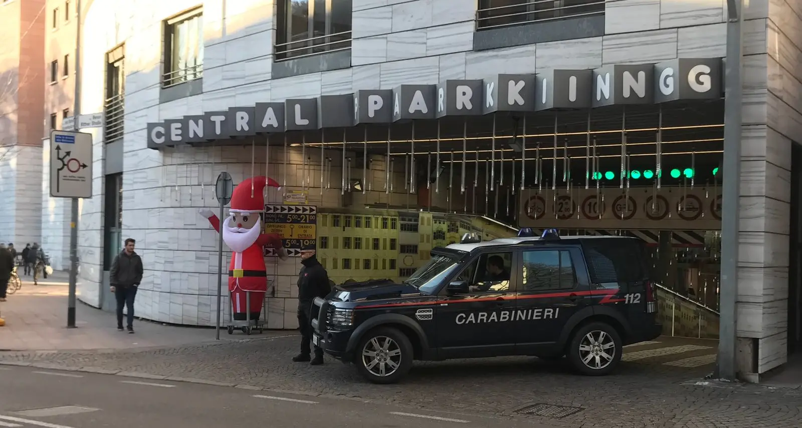 Bolzano. Pacco sospetto, chiuso il Central Parking