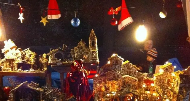 Boom visite mercatini di Natale e neve