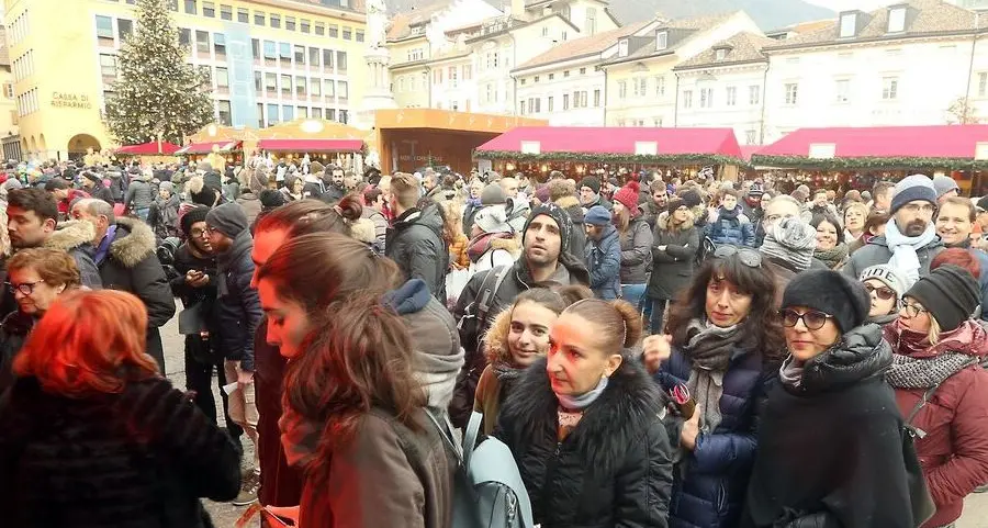 Bolzano, l'assalto al mercatino: folla e pochi disagi