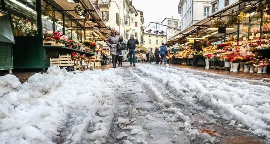 Marciapiedi non spalati multati 50 condomini