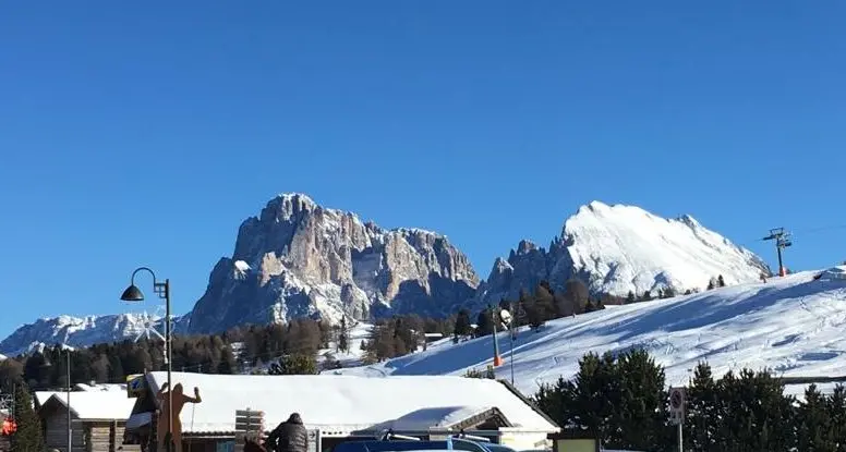 Alpe di Siusi, a Joch fiamme in un albergo