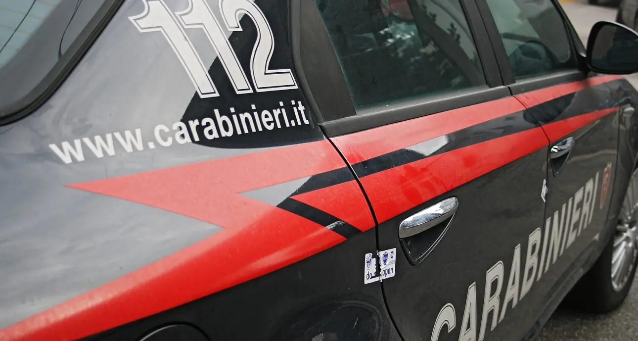 Molestie a una bimba, è allarme
