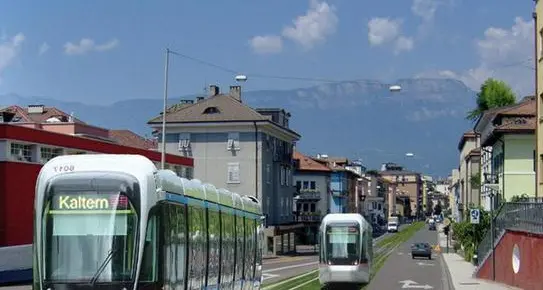 Caos traffico, torna il tram