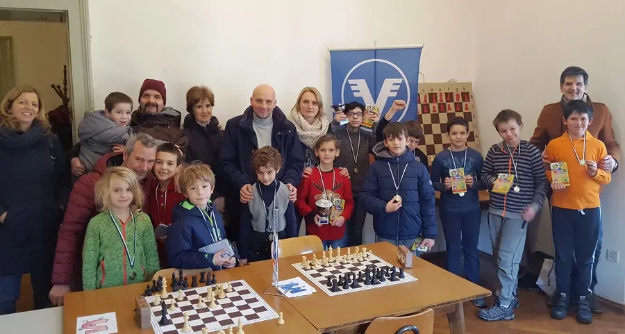 Torneo e premi di fine corso per i giovani scacchisti