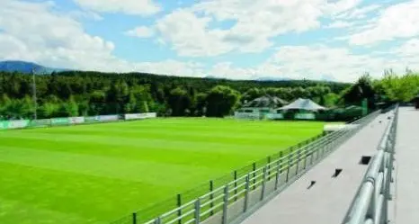 Palazzina per i servizi al centro sportivo di Maso Ronco