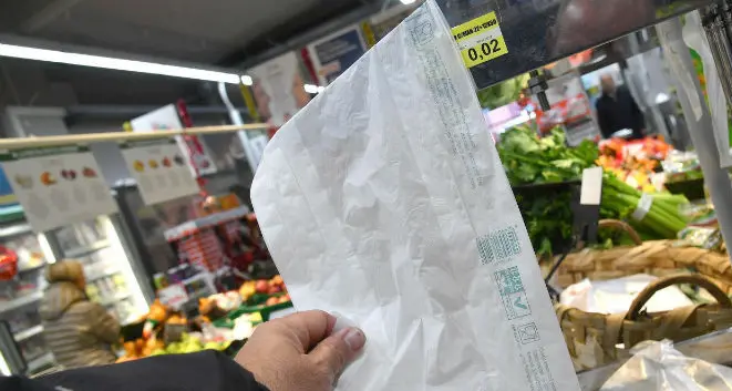 La Asm: no ai sacchetti bio nell’organico