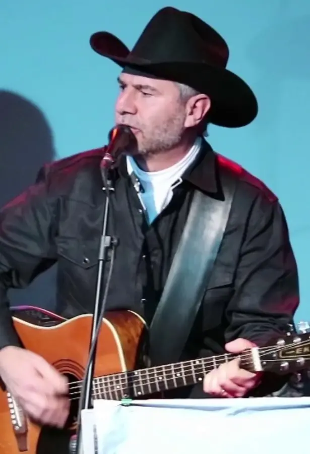 Uno spartito di «live» fra canzone d’autore e pure radici country