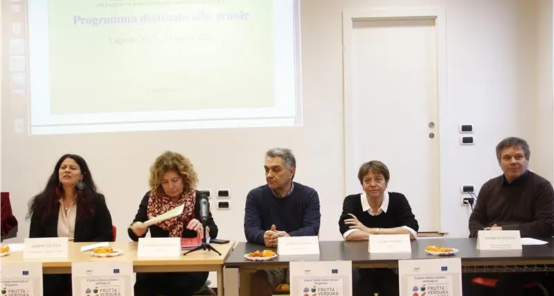 Frutta e verdura nelle scuole per oltre 7.700 bambini