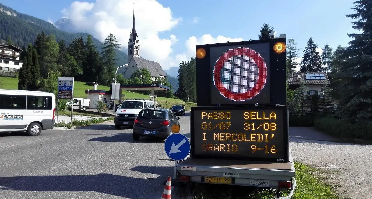 Passo Sella, nuova ipotesi: numero chiuso alle auto