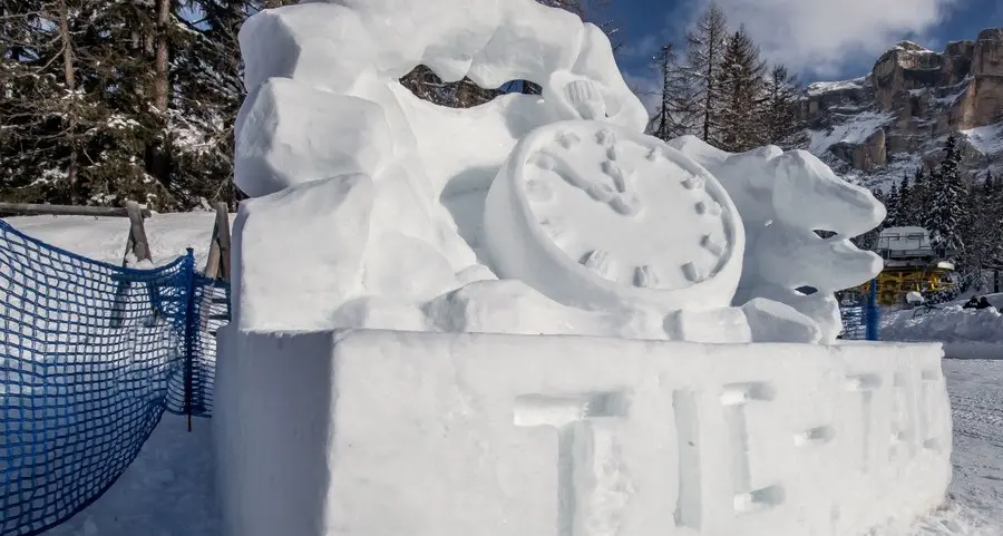 Sculture, lo show si sposta in pista