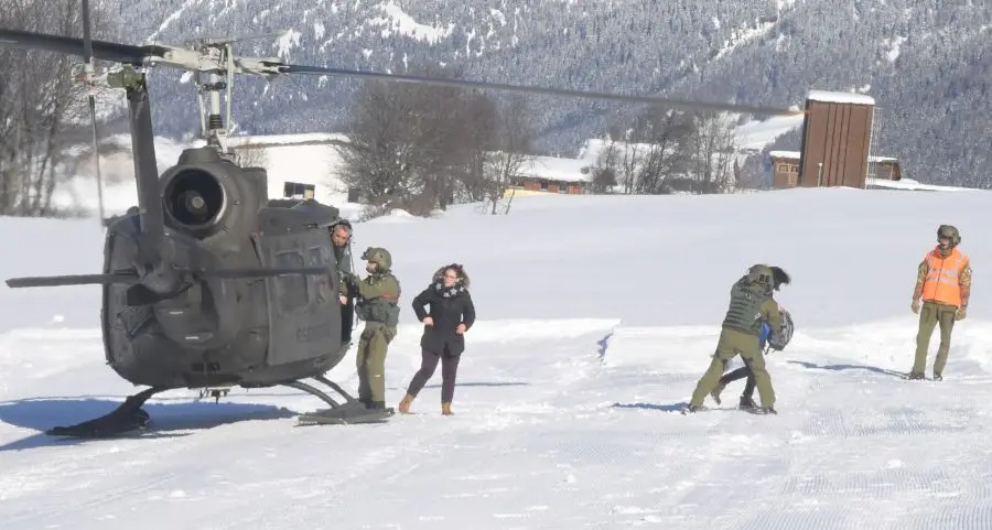 Valanghe in Vallelunga: 80 turisti evacuati dall'albergo, interviene l'esercito