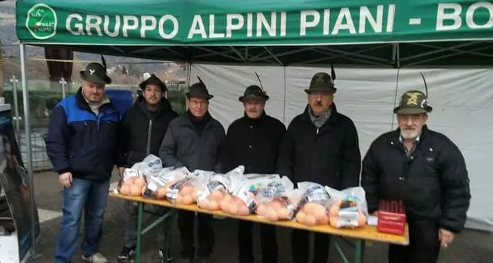 Le «Arance della salute» con gli alpini