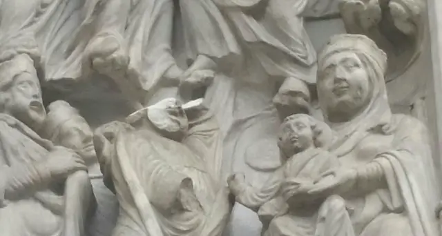 Selfie con il Re Magio, danni alla cattedrale