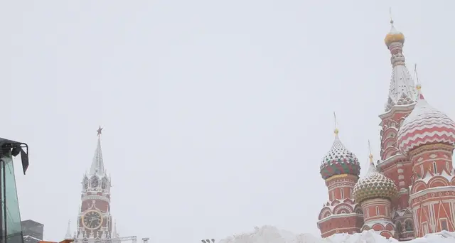 Russia: a Mosca la \"nevicata del secolo\"
