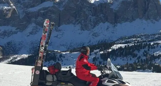 Sciatore di 72 anni salvato con il defibrillatore