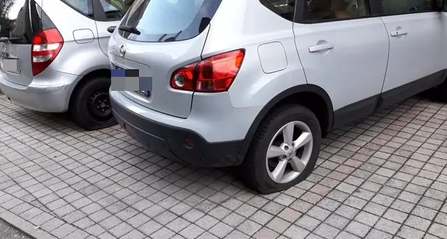 Nella notte. Raid vandalico in via Orazio
