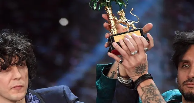 12,1 mln e 58% per la finale di Sanremo