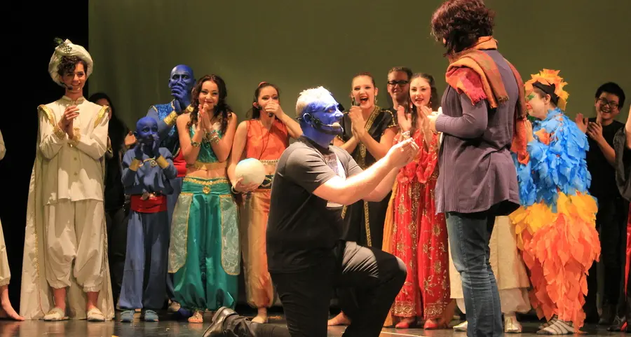«Mi vuoi sposare?», sorpresa a teatro